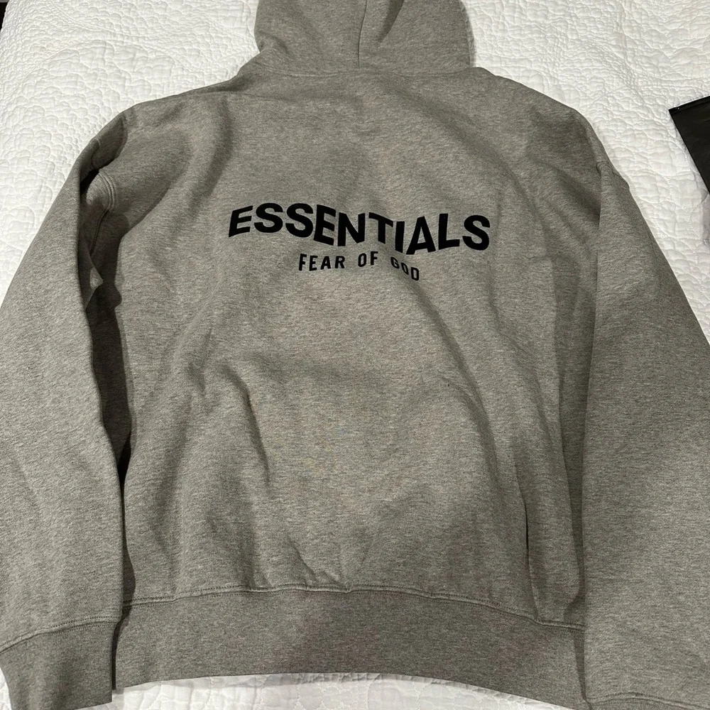 ESSENTIALS HOODIES - Picture 3 of 7